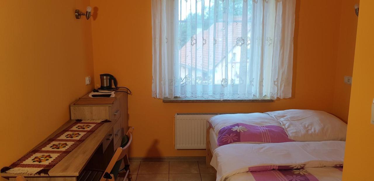 Pokoje Nad Rzeka Kudowa Zdroj Ngoại thất bức ảnh
